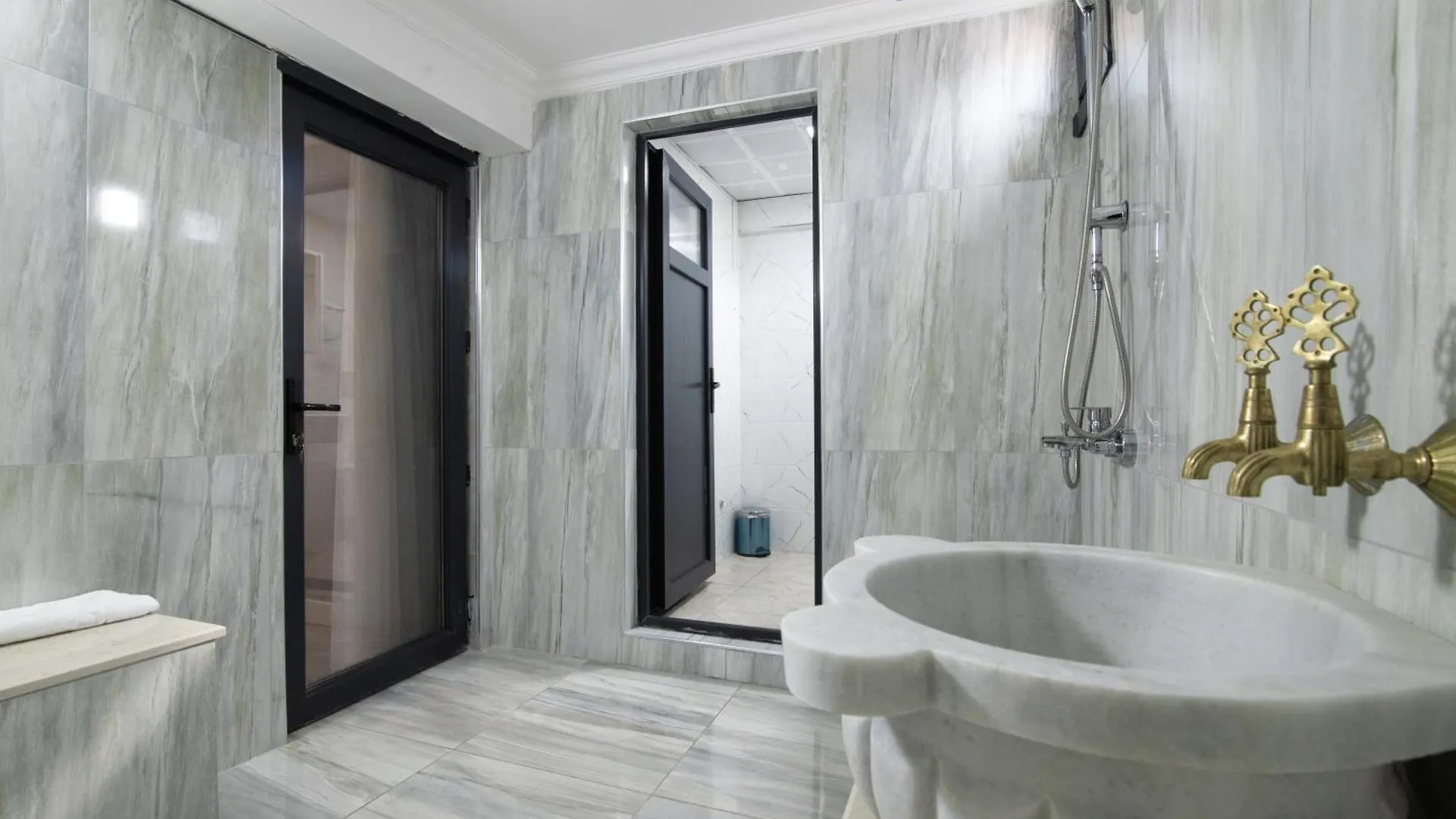 Eoeb Taksim Hotel ترابزون